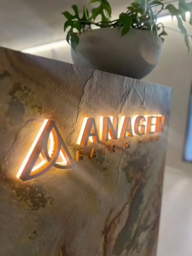 Slider image (2) Anagen - Hair Transplant Clinic in Switzerland